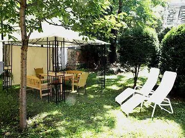 Allyouneed Hotel Vienna4 3*, Wien